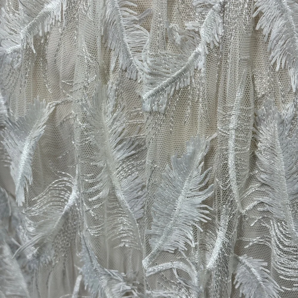 Baltic Born off white feather small - Picture 10 of 11